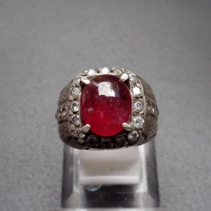 cincin-merah-delima-pantai-selatan_1-500x500