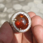 batu fire opal merah