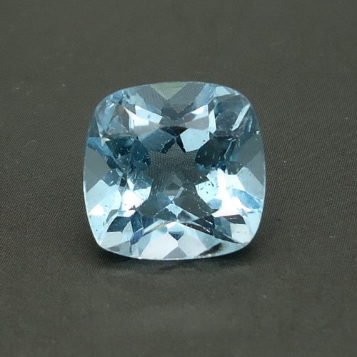 Mustika Topaz Biru