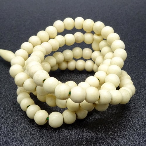 Tasbih Dari Tulang Bertuah