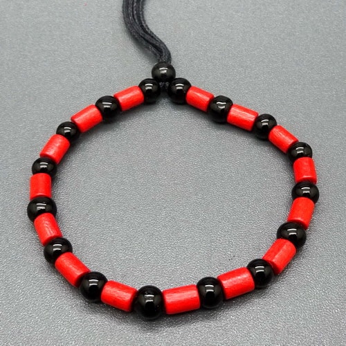  Gelang  Warna Merah Hitam 