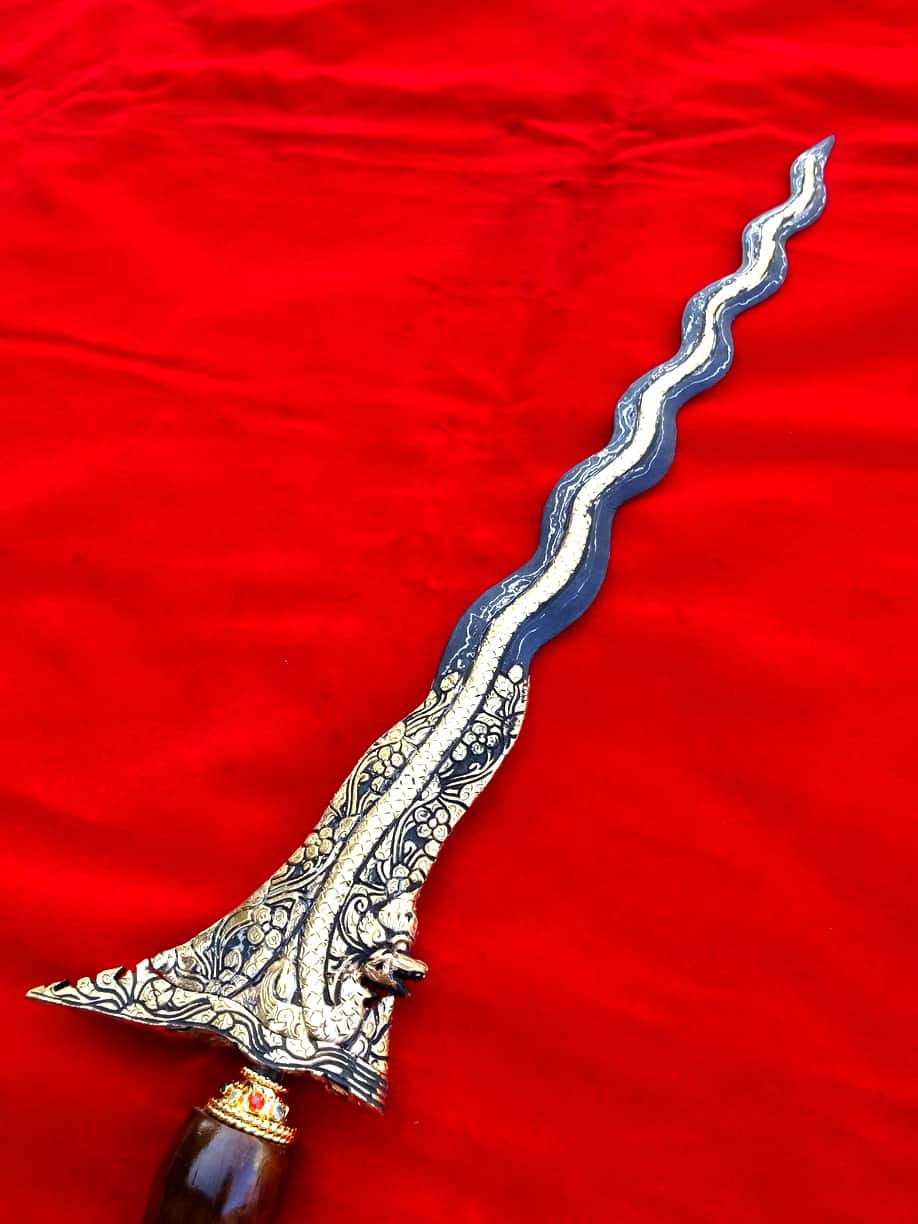  keris  naga sasra alias keris nogo sosro  luk 13 13 Pusaka 