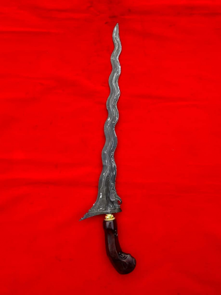 Keris Sengkelat Luk 13 Asli Mahar Murah - Pusaka Dunia
