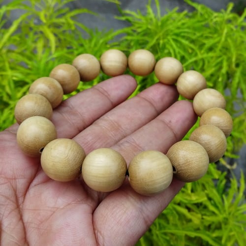 Gelang Kayu Kemuning Singgasana Raja Jin