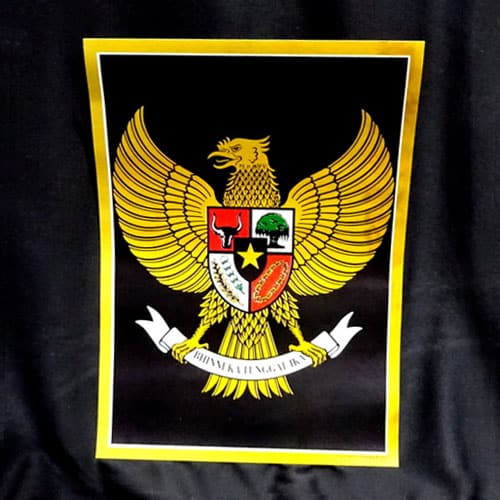 Poster Garuda Pancasila Kecil Pusaka Dunia