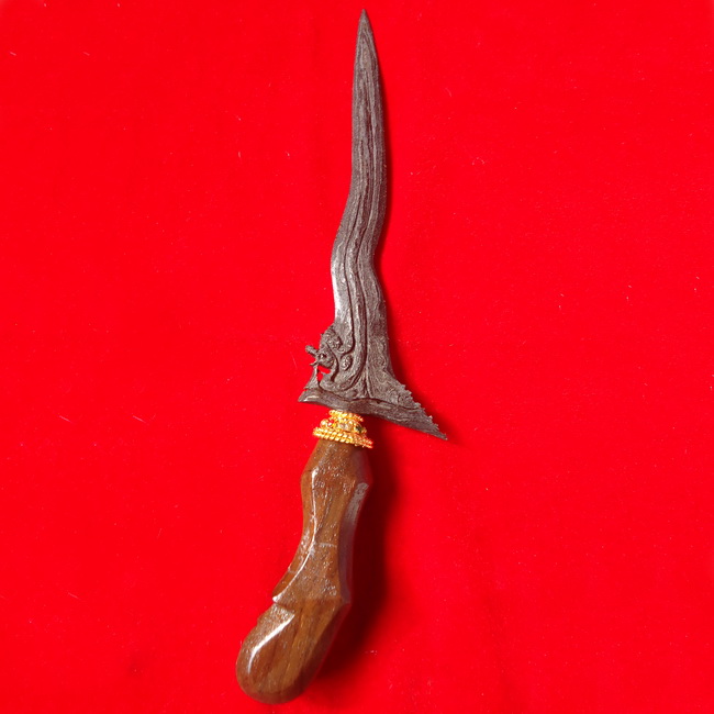 Keris Jangkung Pacar