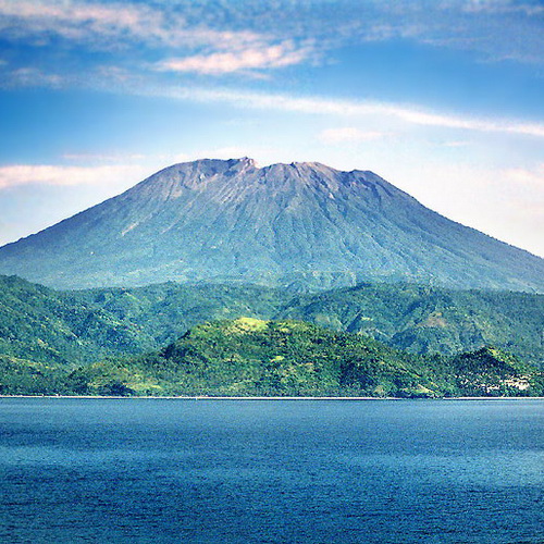 Pusaka Gunung Berungkal - Pusaka Dunia
