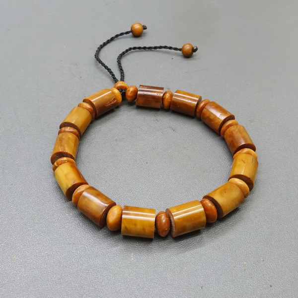 Gelang Kayu Bertuah