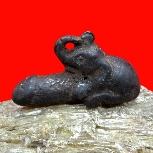 Azimat Birahi Gajah Ireng Sarutomo | Pusaka Dunia